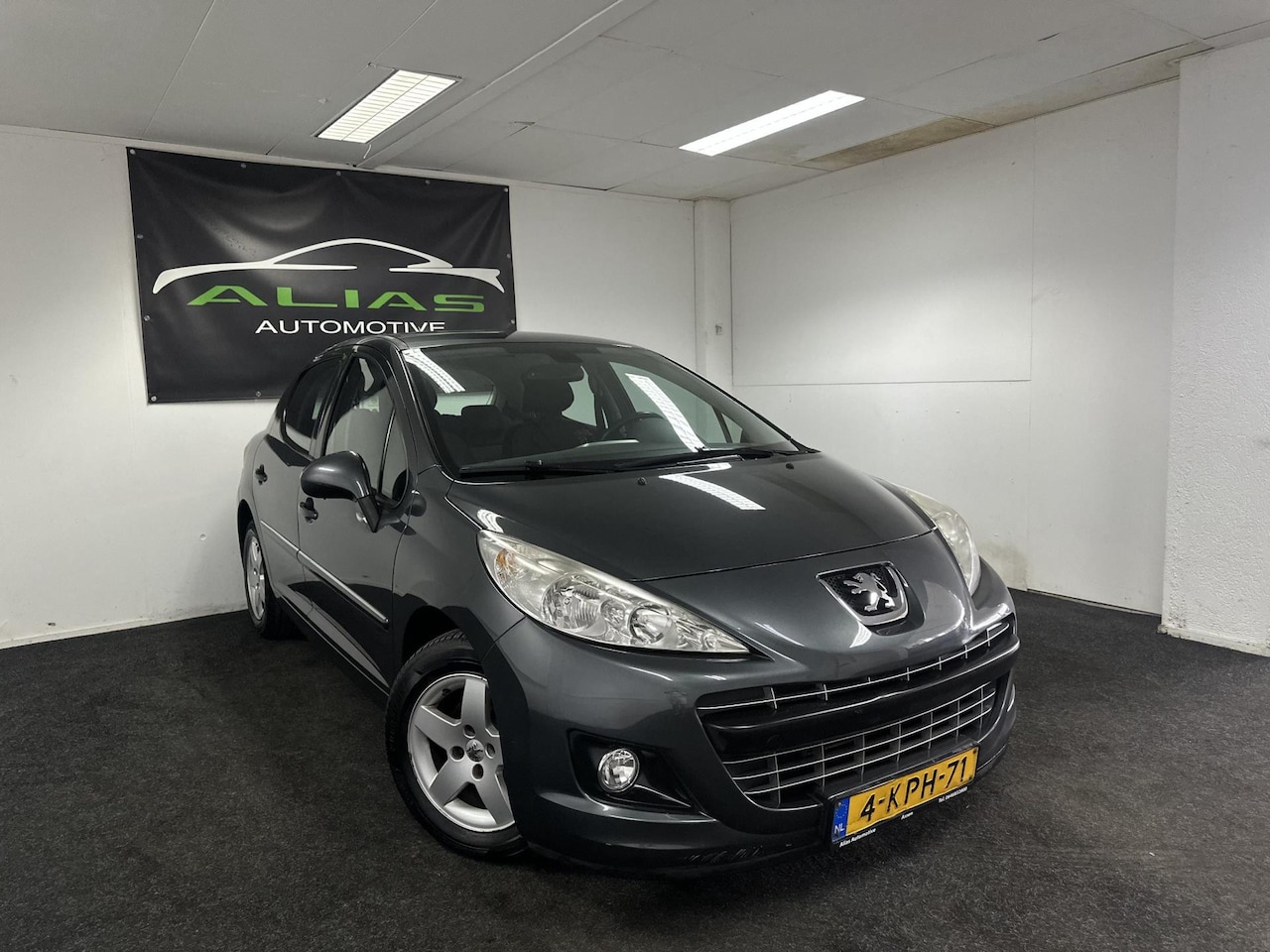 Peugeot 207 - 1.4 Acces Lite - Clima Airco - Cruise control - APK 2026 - NAP! - AutoWereld.nl