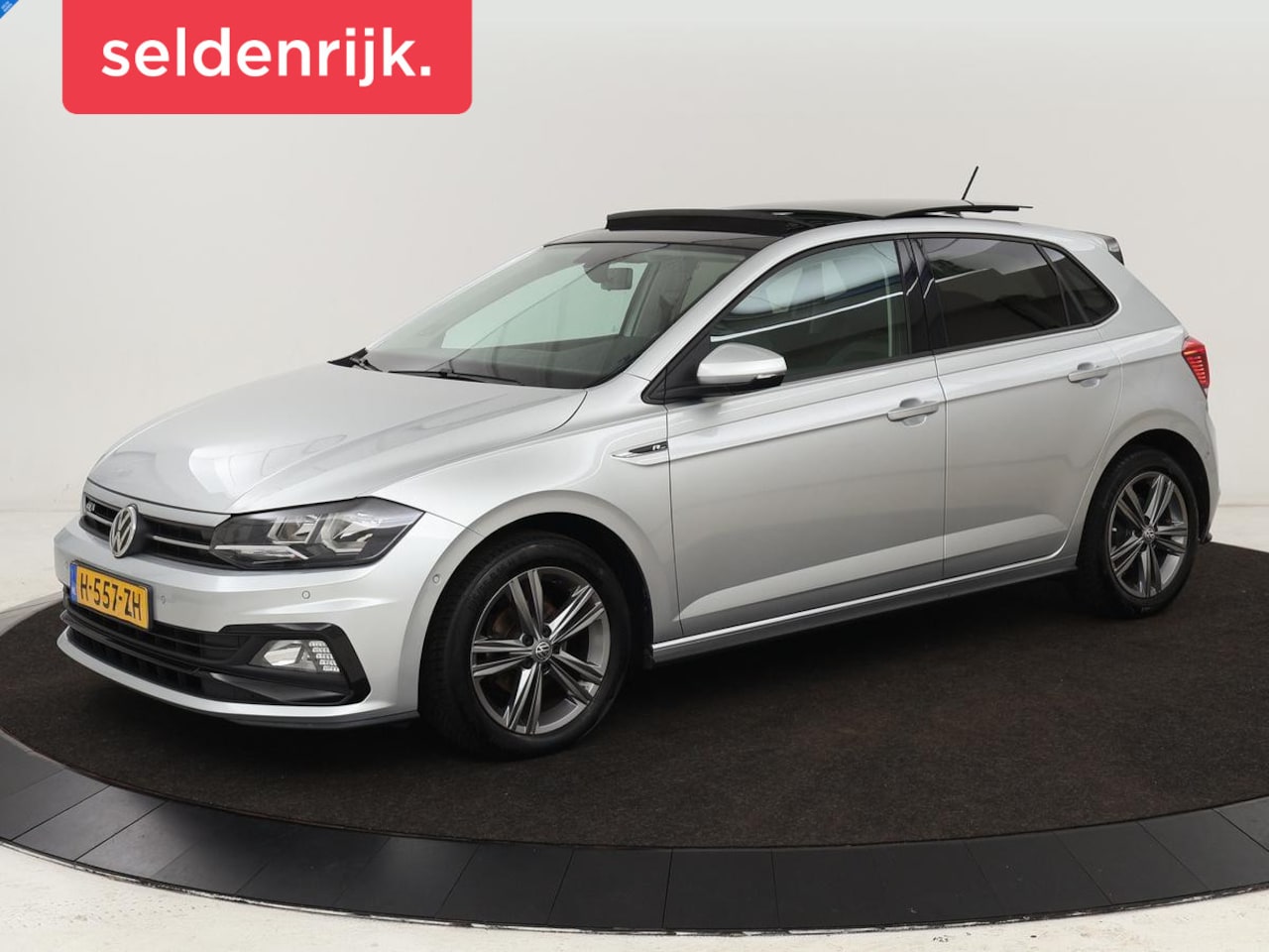 Volkswagen Polo - 1.0 TSI R Line | Panoramadak | Stoelverwarming | Adaptive cruise | Climate control | Park - AutoWereld.nl