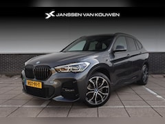 BMW X1 - xDrive25e / M-Sport / Lederen Bekleding / Stoelverwarming / 19" Velgen / Parkeersensoren