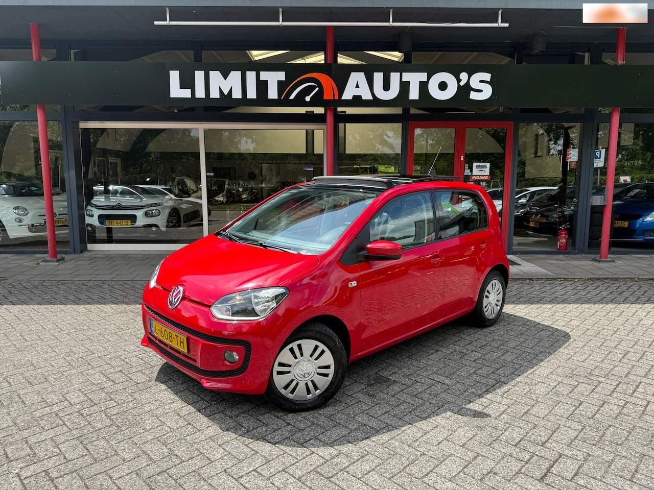Volkswagen Up! - 1.0 move up! BlueMotion Airco/Pano/St.verwarming/El.ramen/Apk - AutoWereld.nl