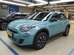 Fiat 600 - 1.2 Hybrid Urban 136pk Automaat | Comfort Pakket | Keyless-Entry | Achteruitrijcamera | Cl
