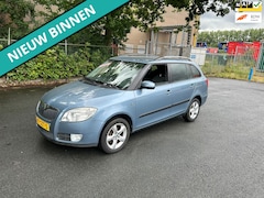 Skoda Fabia Combi - 1.6-16V Sport met nw apk