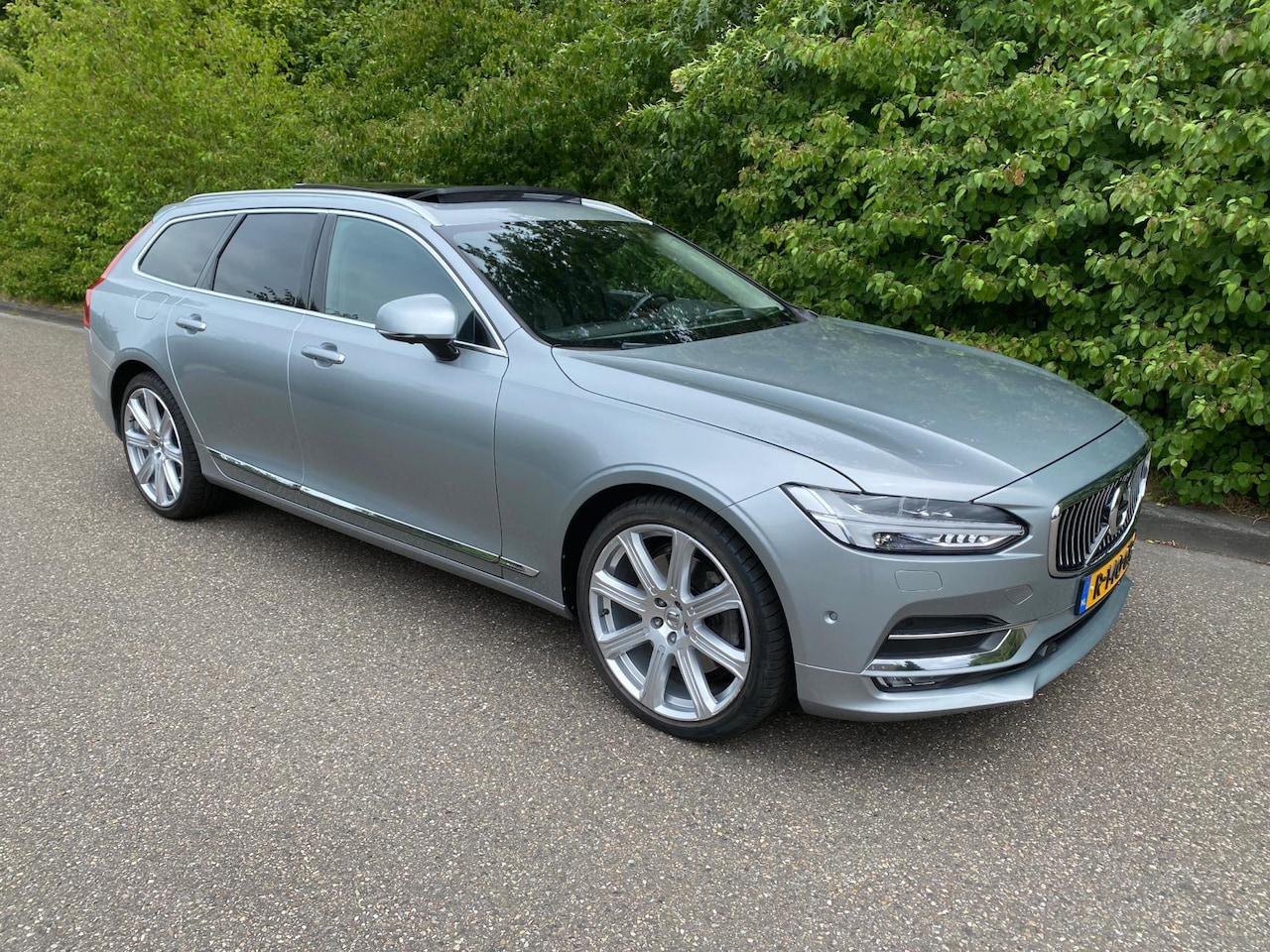 Volvo V90 - 2.0 T6 AWD Inscription Full options! - AutoWereld.nl