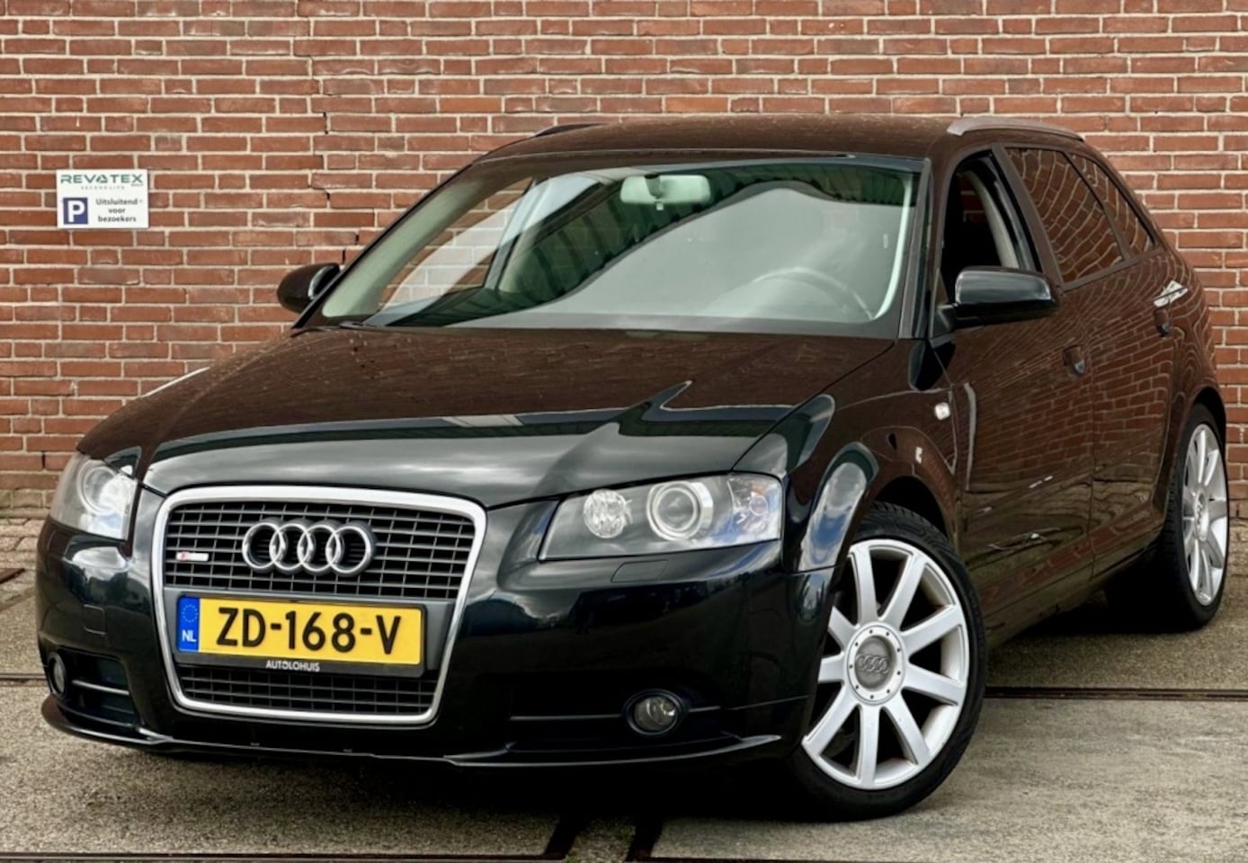 Audi A3 Sportback - 1.8 TFSI Attr. B.E. - AutoWereld.nl