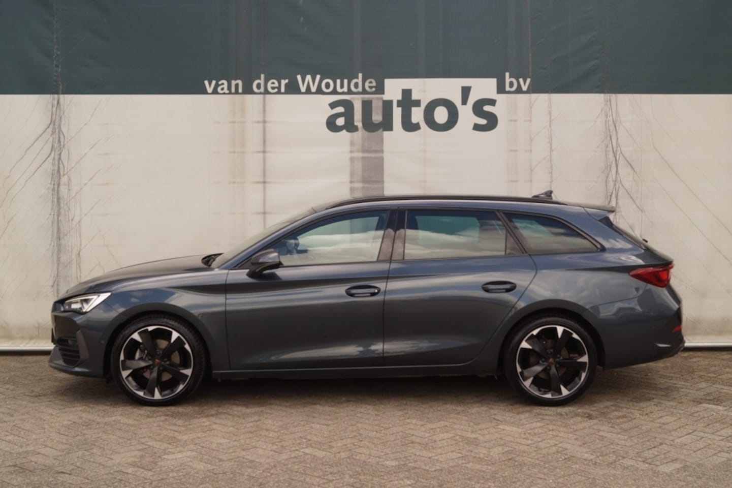 CUPRA Leon Sportstourer - 1.5 eTSI 150pk DSG Business Editon Plus -LED-ECC- - AutoWereld.nl