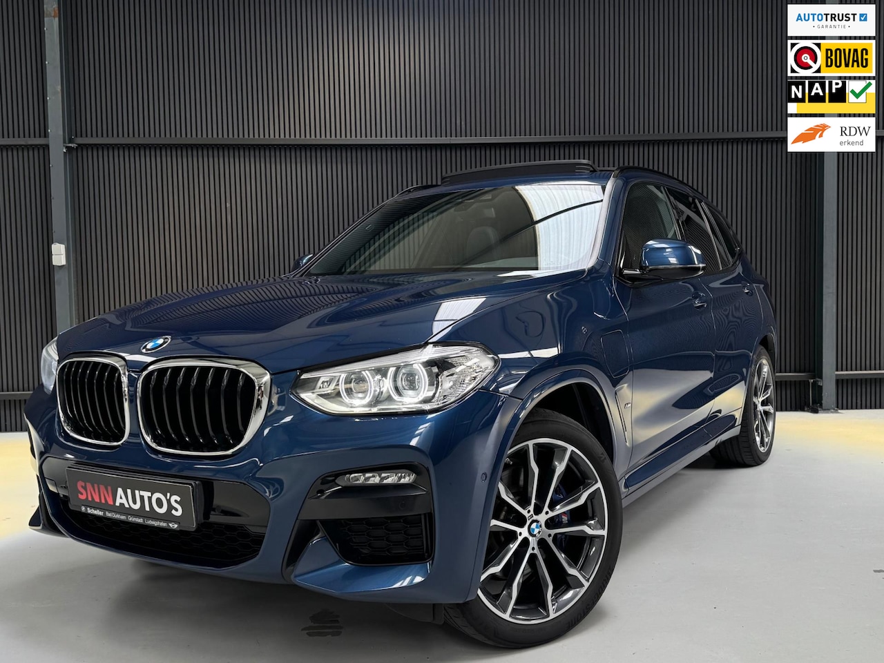 BMW X3 - XDrive30e High Executive Trekhaak Pano - AutoWereld.nl