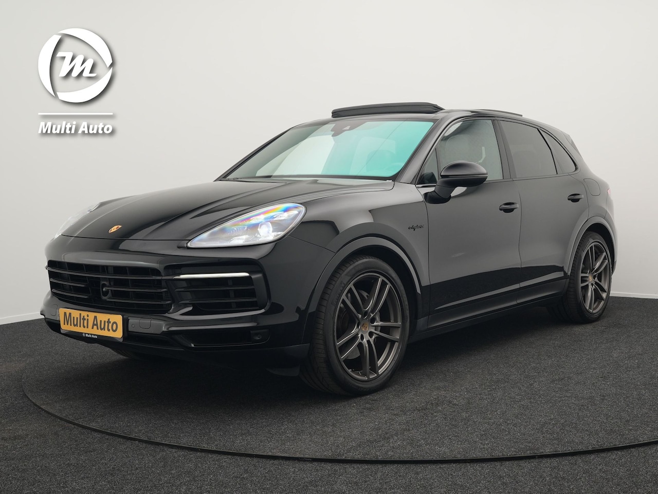 Porsche Cayenne - 3.0 E-Hybrid Plug In Hybrid 462pk Dealer O.H PHEV | Panodak | Luchtvering | 4 Wiel Besturi - AutoWereld.nl