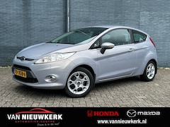 Ford Fiesta - 1.25 82pk Titanium | NL Auto | Climatecontrol | Cruisecontrol | Trekhaak | Voorraamverwarm