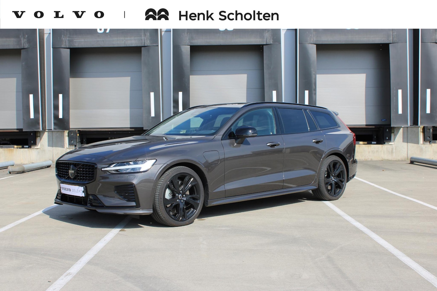 Volvo V60 - T6 Automaat Plug-in hybrid AWD Ultra Dark - AutoWereld.nl