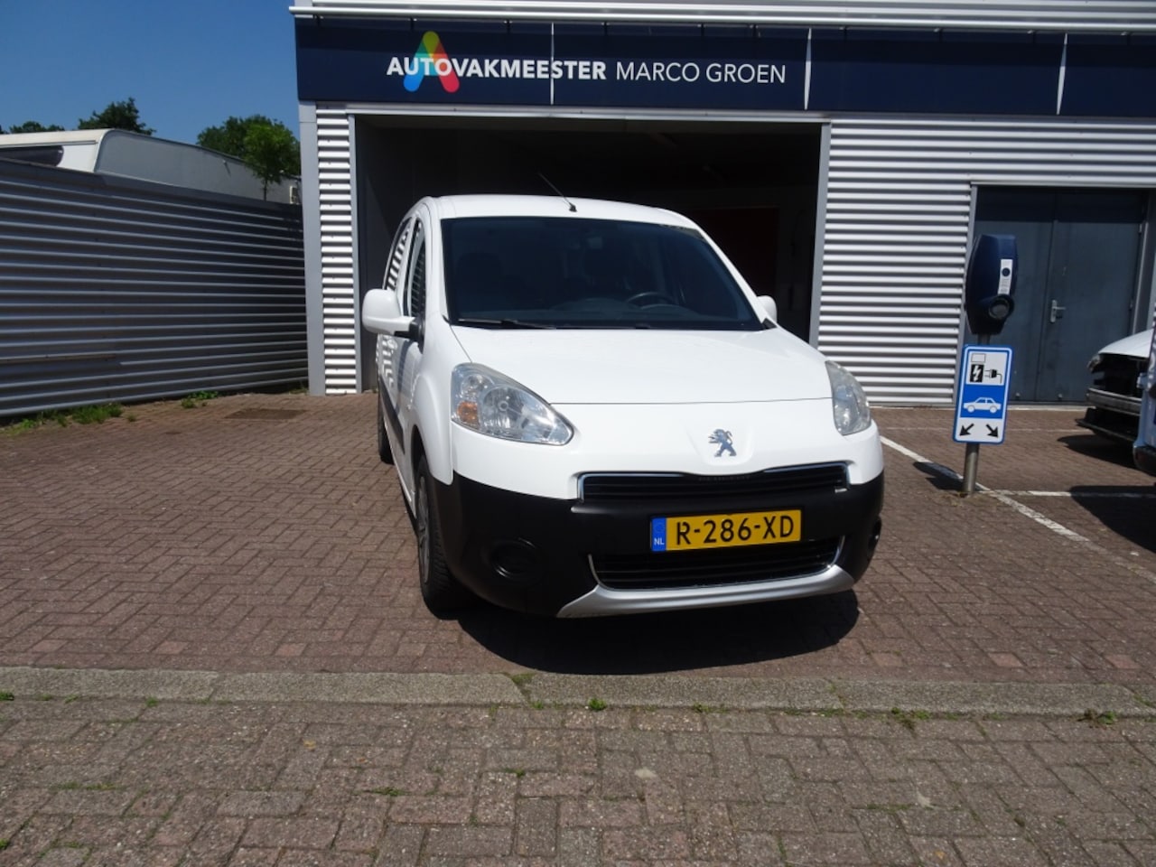 Peugeot Partner Tepee - 1.6 VTi Access 1.6 VTi Access - AutoWereld.nl