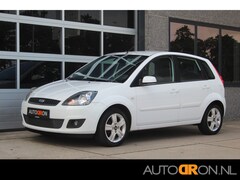Ford Fiesta - 1.3 8V Futura 5 Drs Airco Parkeersensoren Climate Control Lm velgen