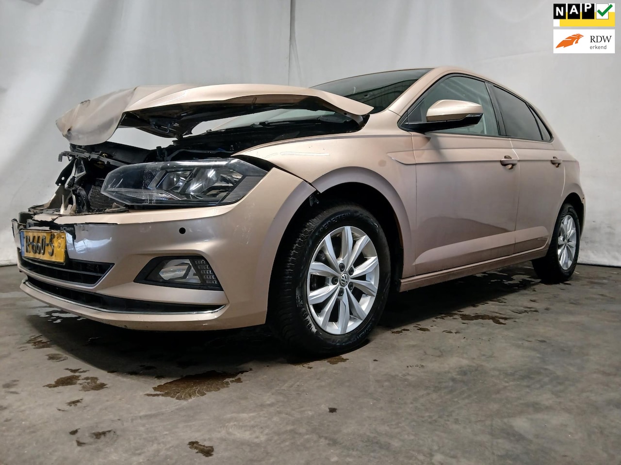 Volkswagen Polo - 1.0 TSI Highline Business R - Airco - Automaat - Schade - AutoWereld.nl