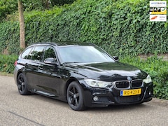 BMW 3-serie Touring - 320i High Executive M Sport Panorama Apple CarPlay Trekhaak NAP APK Rijklaar