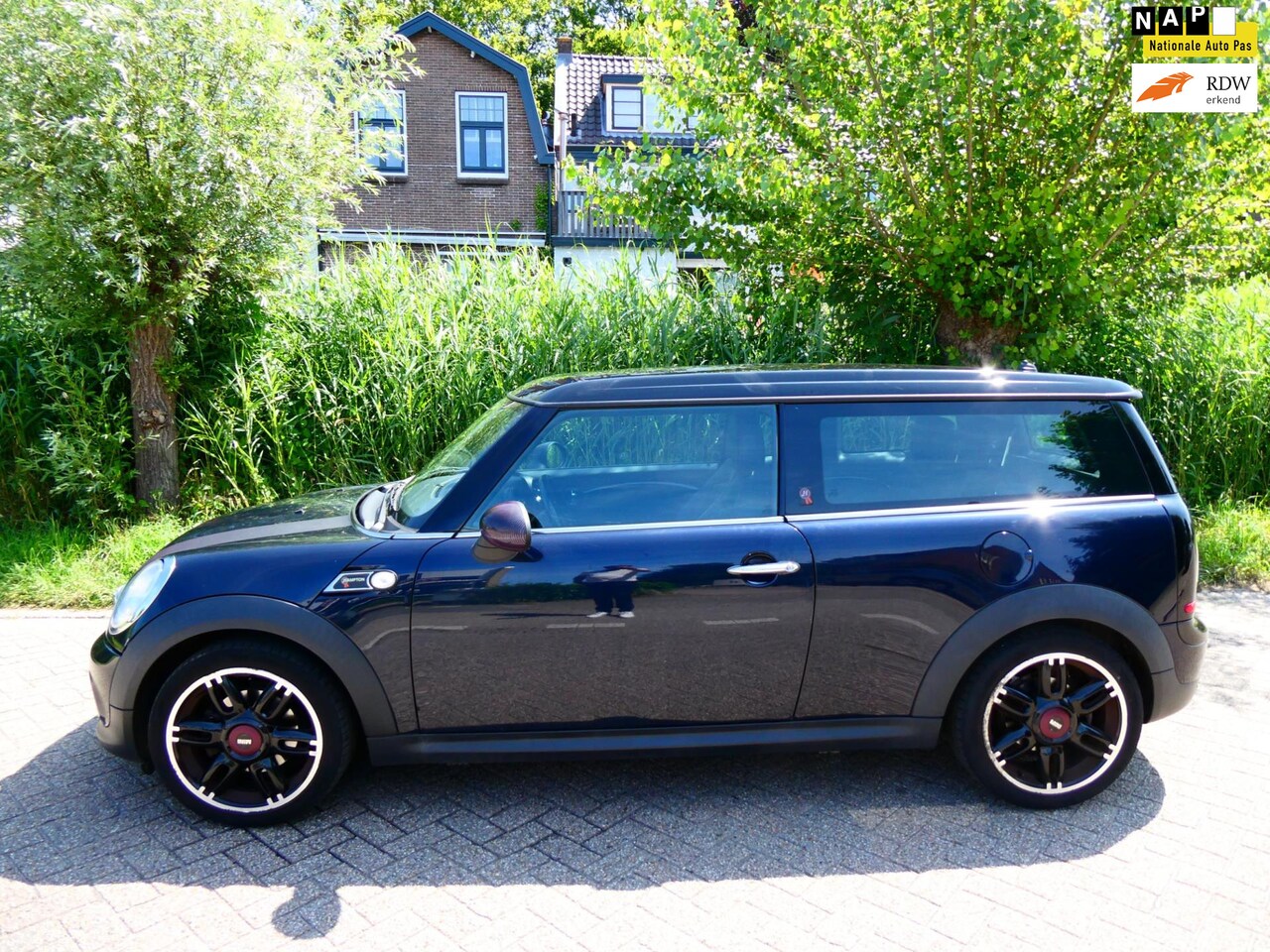 MINI Clubman - Mini 1.6 Cooper Hampton 122pk Clima Cruise Leder Xenon - AutoWereld.nl