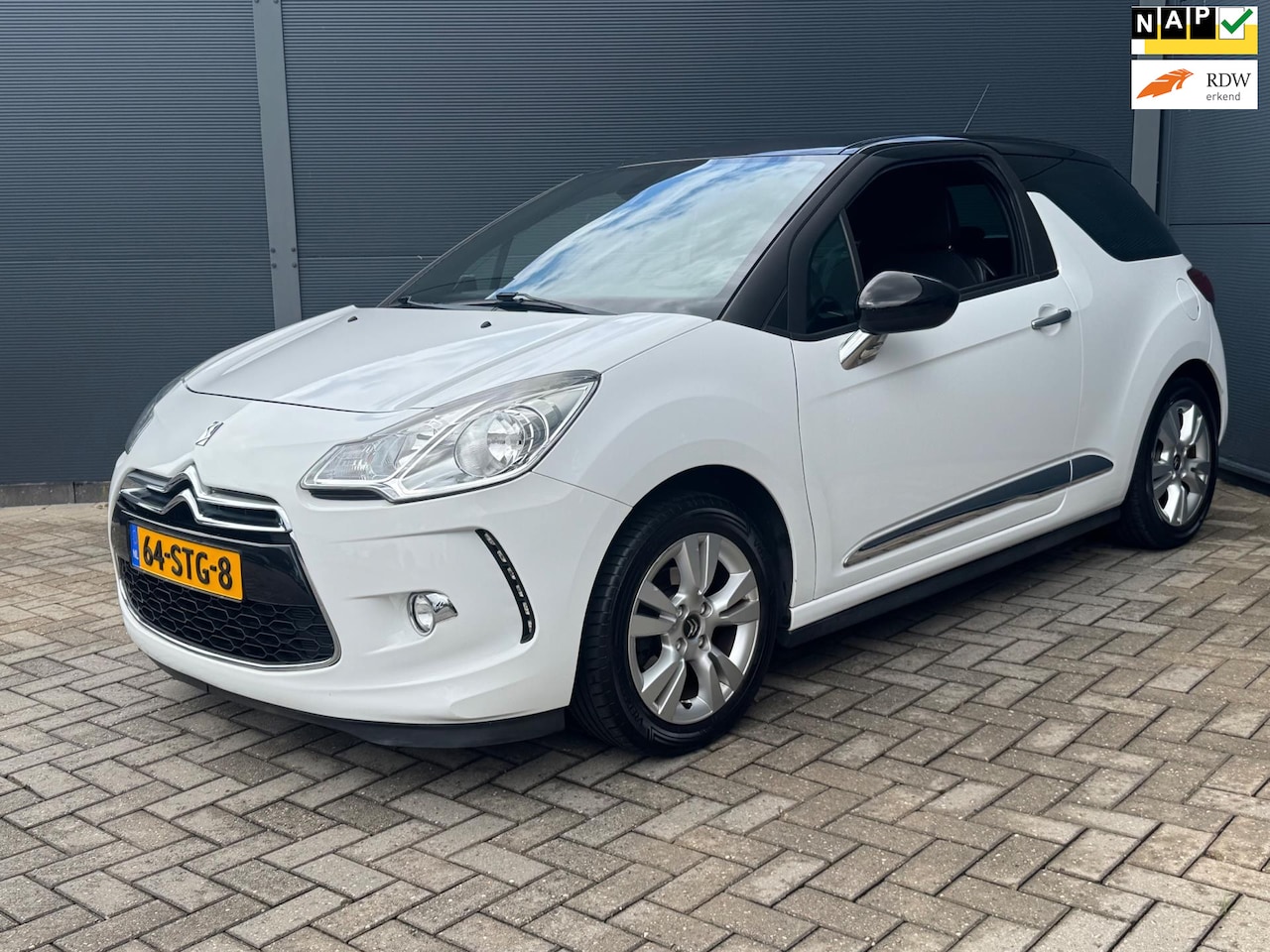 Citroën DS3 - 1.6 VTi So Chic / Automaat / Navi / Nap / Trekhaak - AutoWereld.nl
