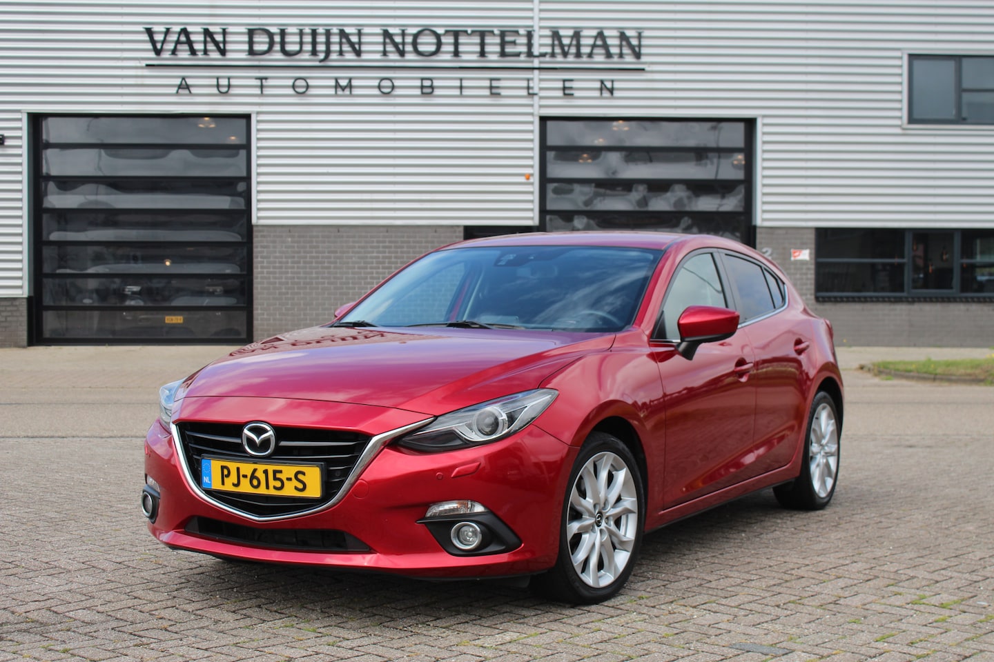 Mazda 3 - 2.0 GT-M / Automaat / HUD / Keyless / Stoelverwarming - AutoWereld.nl