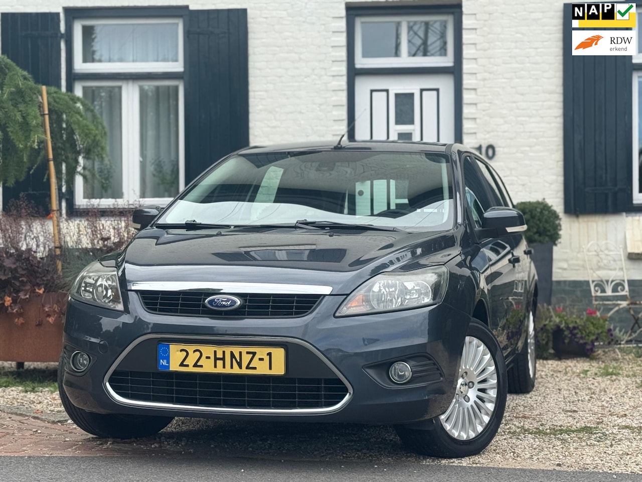 Ford Focus Wagon - 1.6 Titanium|Navi|Bluetooth|Dealer onderhouden|Automaat| - AutoWereld.nl