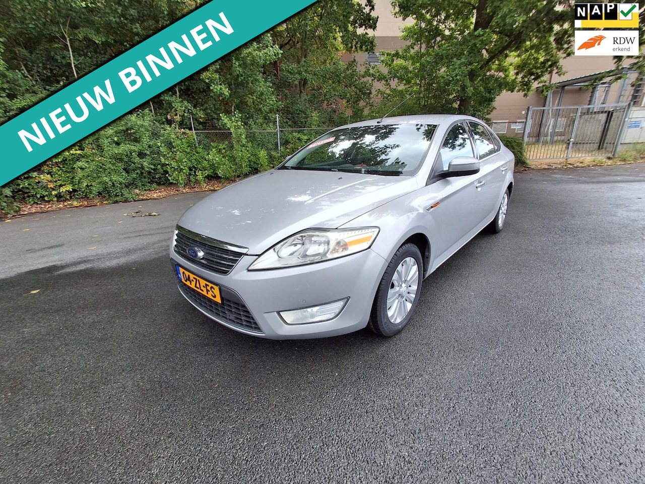Ford Mondeo - 2.0-16V Ghia NETTE AUTO RIJDT EN SCHAKELT GOED - AutoWereld.nl