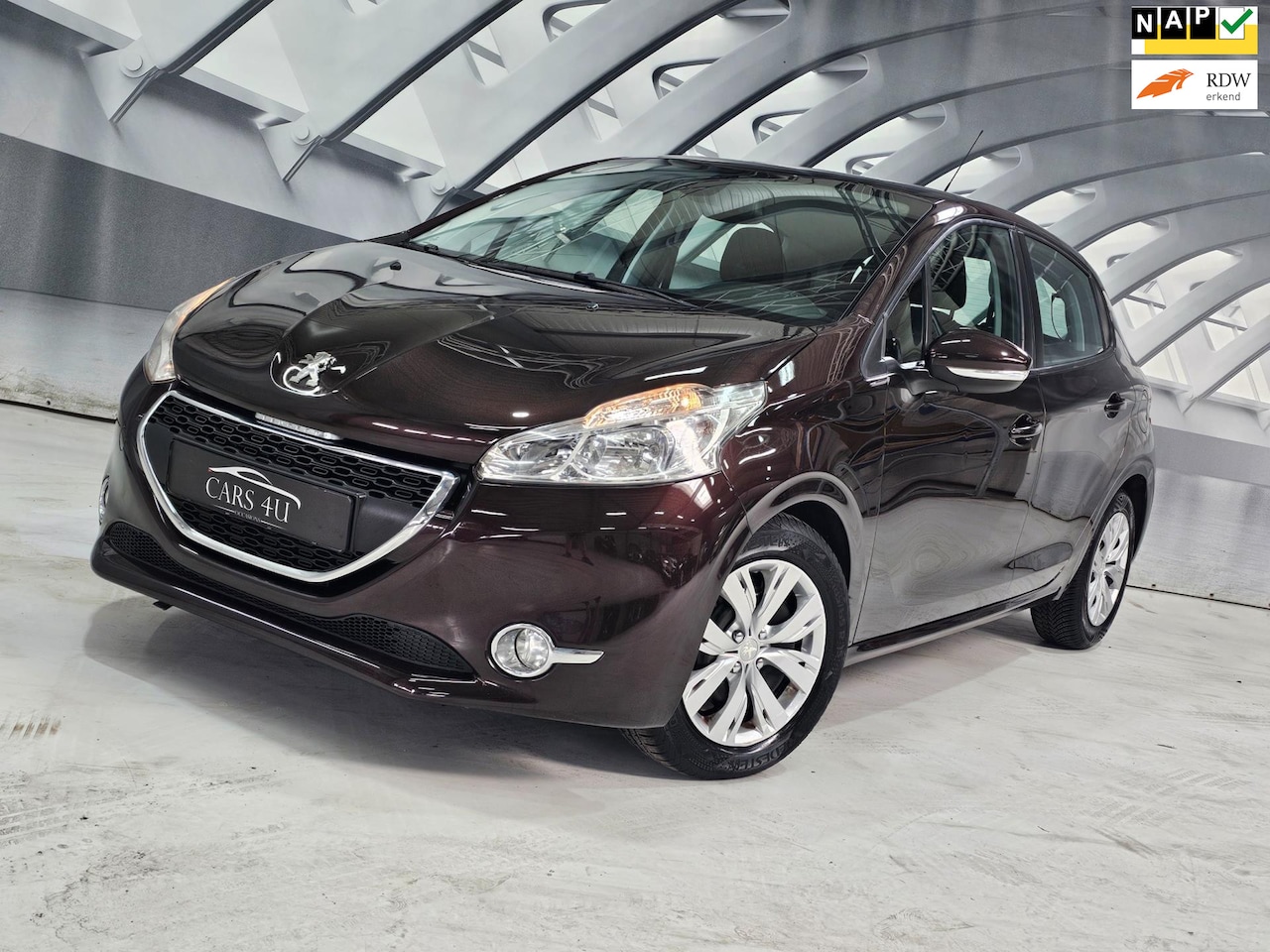 Peugeot 208 - 1.4 VTi Envy cruise control - AutoWereld.nl