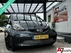 Toyota Aygo - 1.0-12V + Nieuwe APK