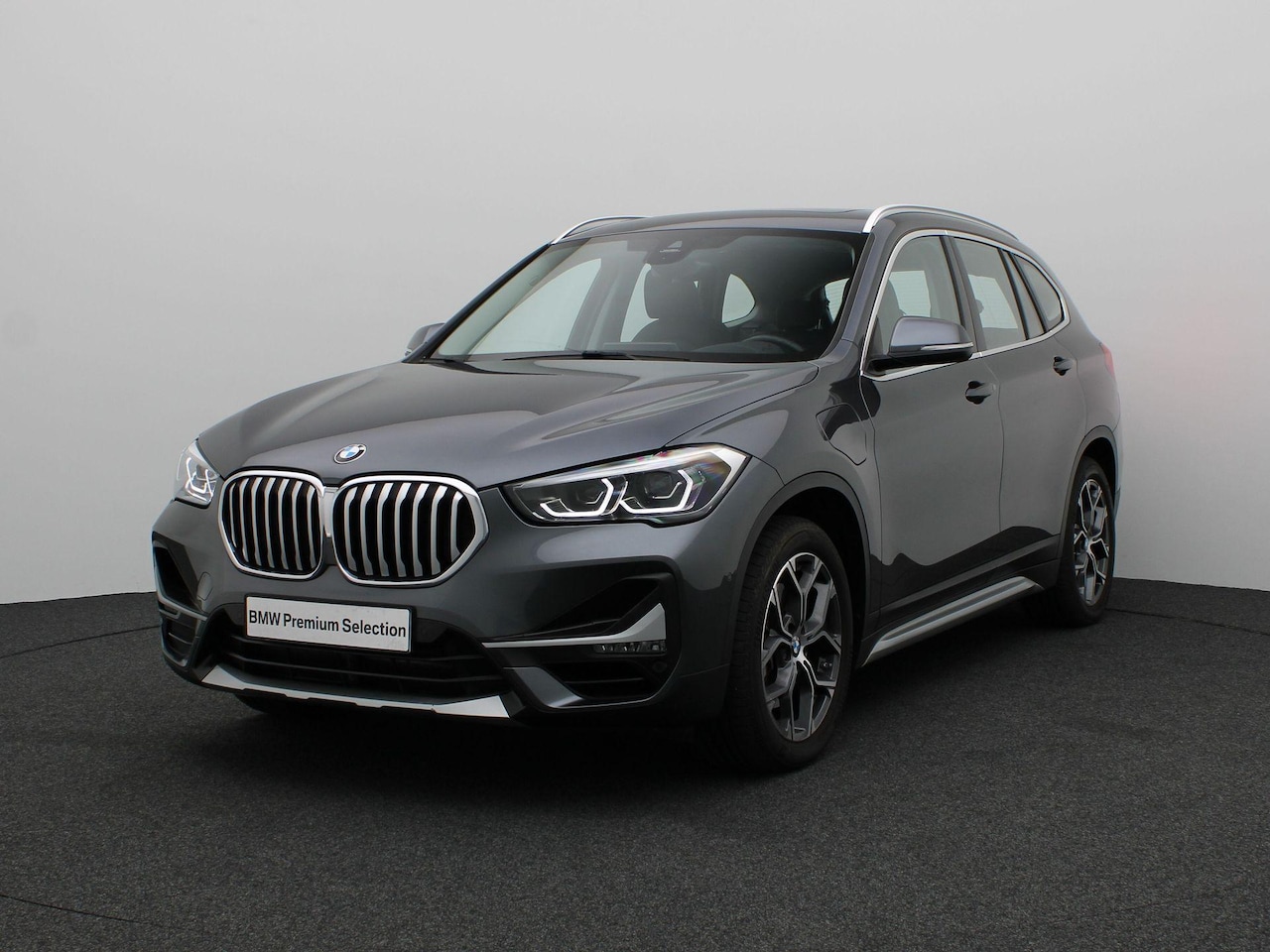 BMW X1 - xDrive25e High Executive | xLine | Audio Media Pack | Parking Pack | Trekhaak | Achteruitr - AutoWereld.nl