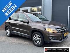 Volkswagen Tiguan - 1.4 TSI Sport&Style | Alcantara| uitklapbare trekhaak| Navigatie| PDC V+A| Winterset