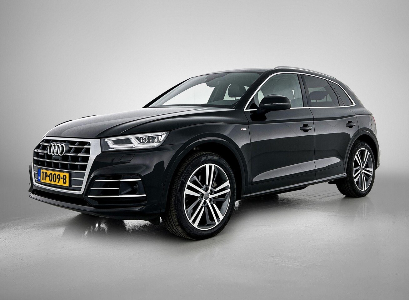 Audi Q5 - 2.0 TFSI quattro Sport S Line Black Edition | VERWACHT | PANO-SCHUIFDAK | LEER | TREKHAAK - AutoWereld.nl