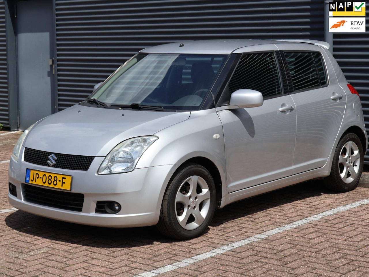 Suzuki Swift - 1.5 GLS|Nw. Riem+Beurt+APK|Carplay|Airco|Keyless|Stoelverwarming - AutoWereld.nl
