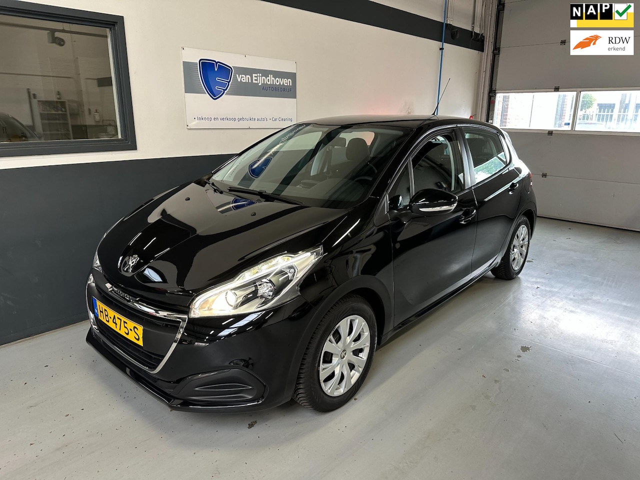 Peugeot 208 - 1.2 PureTech Active Navi|5drs|NAP - AutoWereld.nl