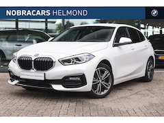 BMW 1-serie - 118i Sport Line Automaat / Sportstoelen / LED / Live Cockpit Professional / PDC / Cruise C