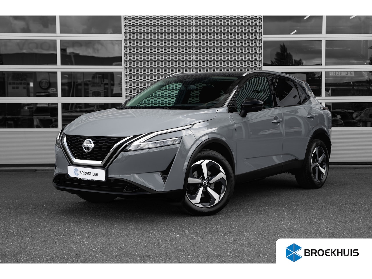 Nissan Qashqai - 1.3 MHEV Xtronic Premiere Edition | Rondomzicht camera | Carplay | Panoramadak - AutoWereld.nl