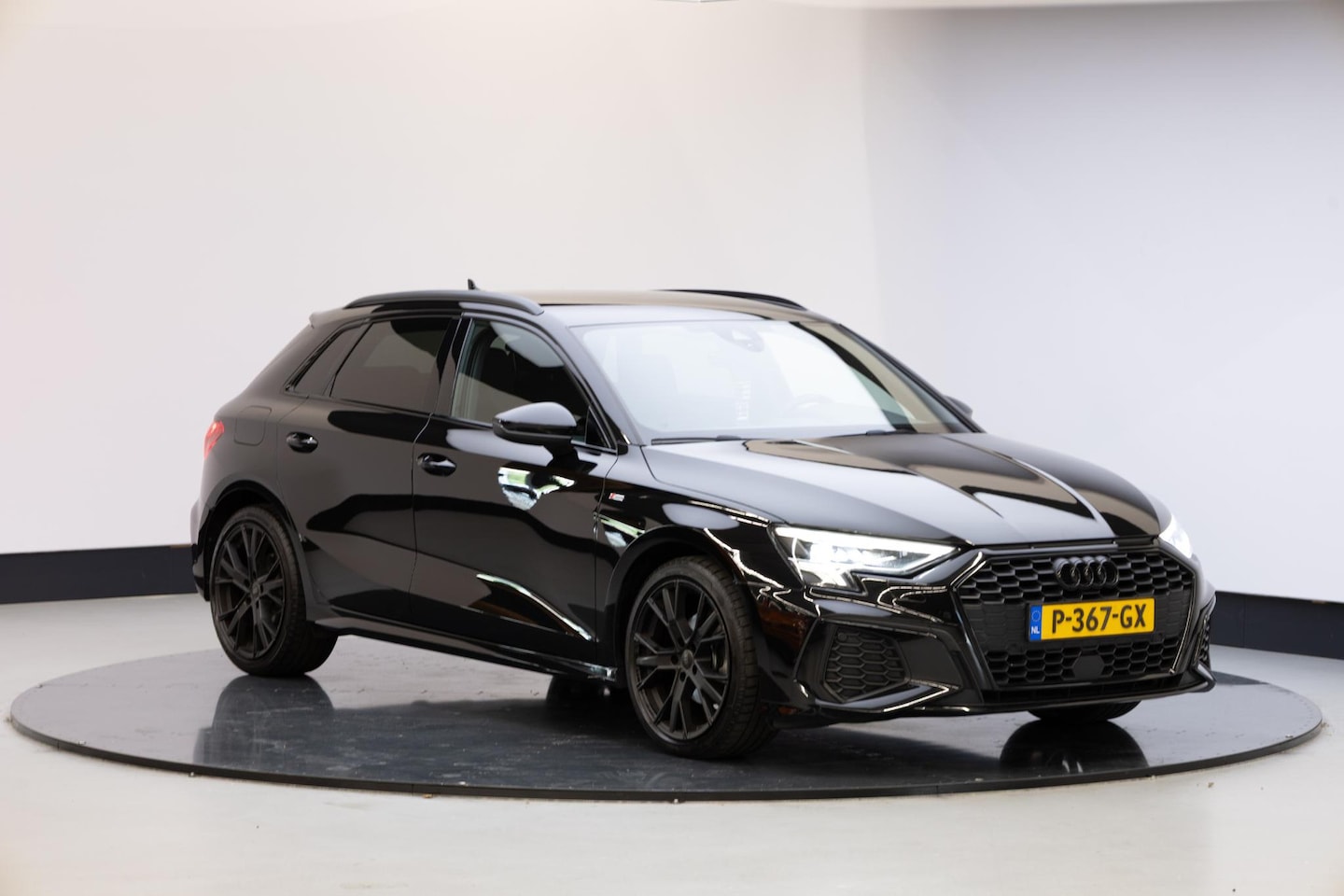 Audi A3 Sportback - 30 TFSI S edition 30 TFSI S edition - AutoWereld.nl