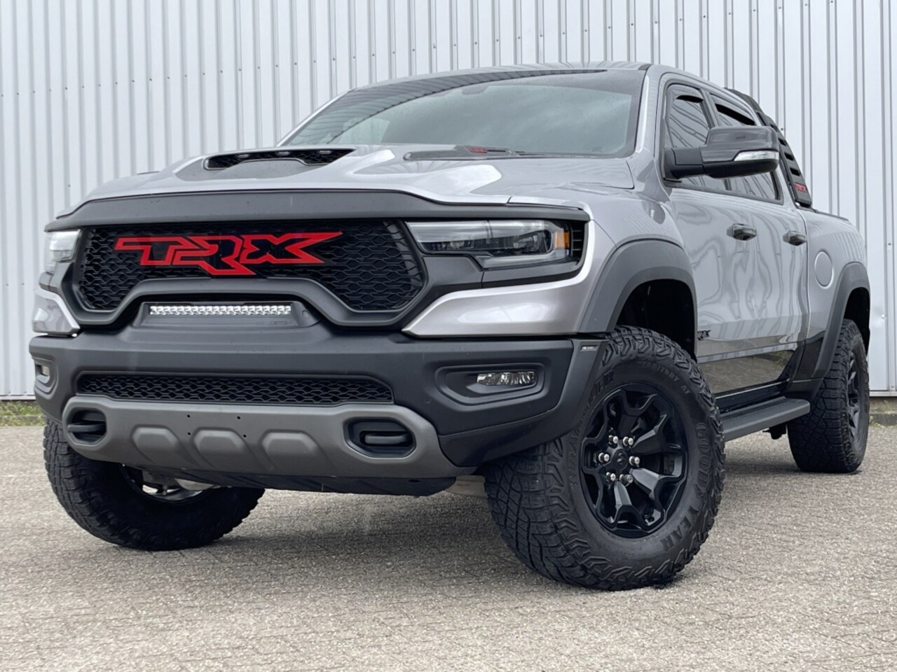 Dodge Ram Pick Up - 1500 TRX 4x4 Crew Cab Special Carbon 702PK lpg - AutoWereld.nl