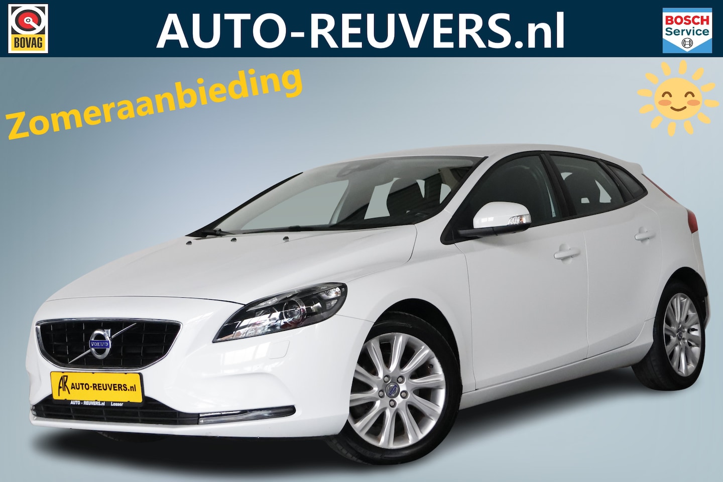 Volvo V40 - 1.6 T3 Momentum / Xenon / Navi / Cruisecontrol / Cam / Trekhaak - AutoWereld.nl