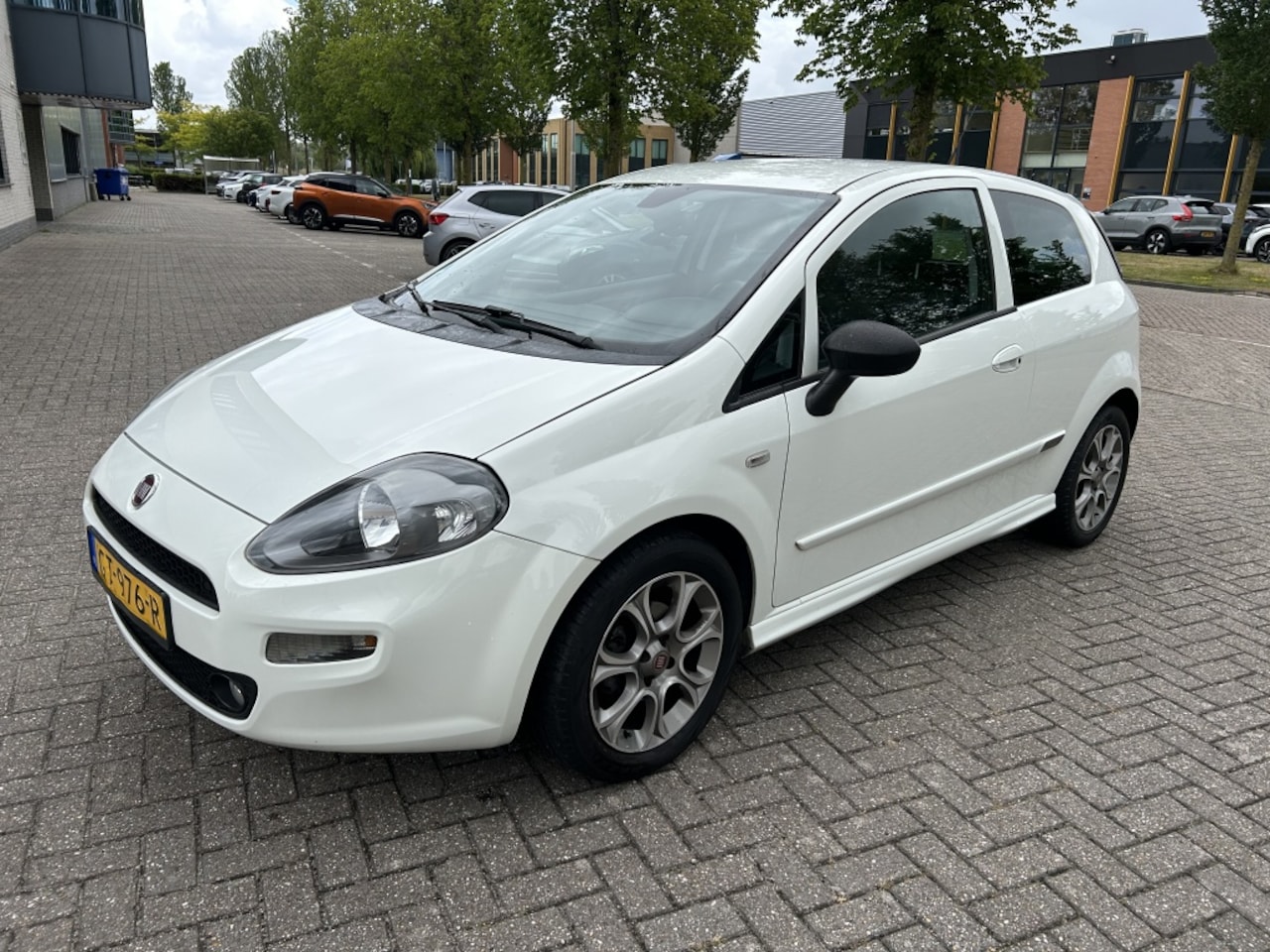Fiat Punto Evo - 0.9 TwinAir Lounge 101PK CLIMA CRUISE PDC NAP! - AutoWereld.nl