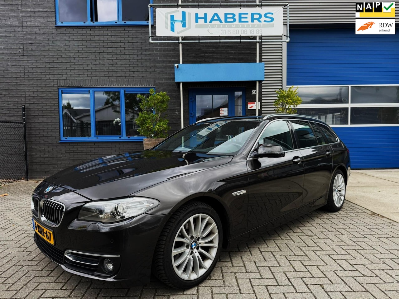 BMW 5-serie Touring - 520i Last Minute Edition 184PK|Origineel NL|Prof Navi|AUT||Face Lift|StoelVW|Leder|Sportst - AutoWereld.nl