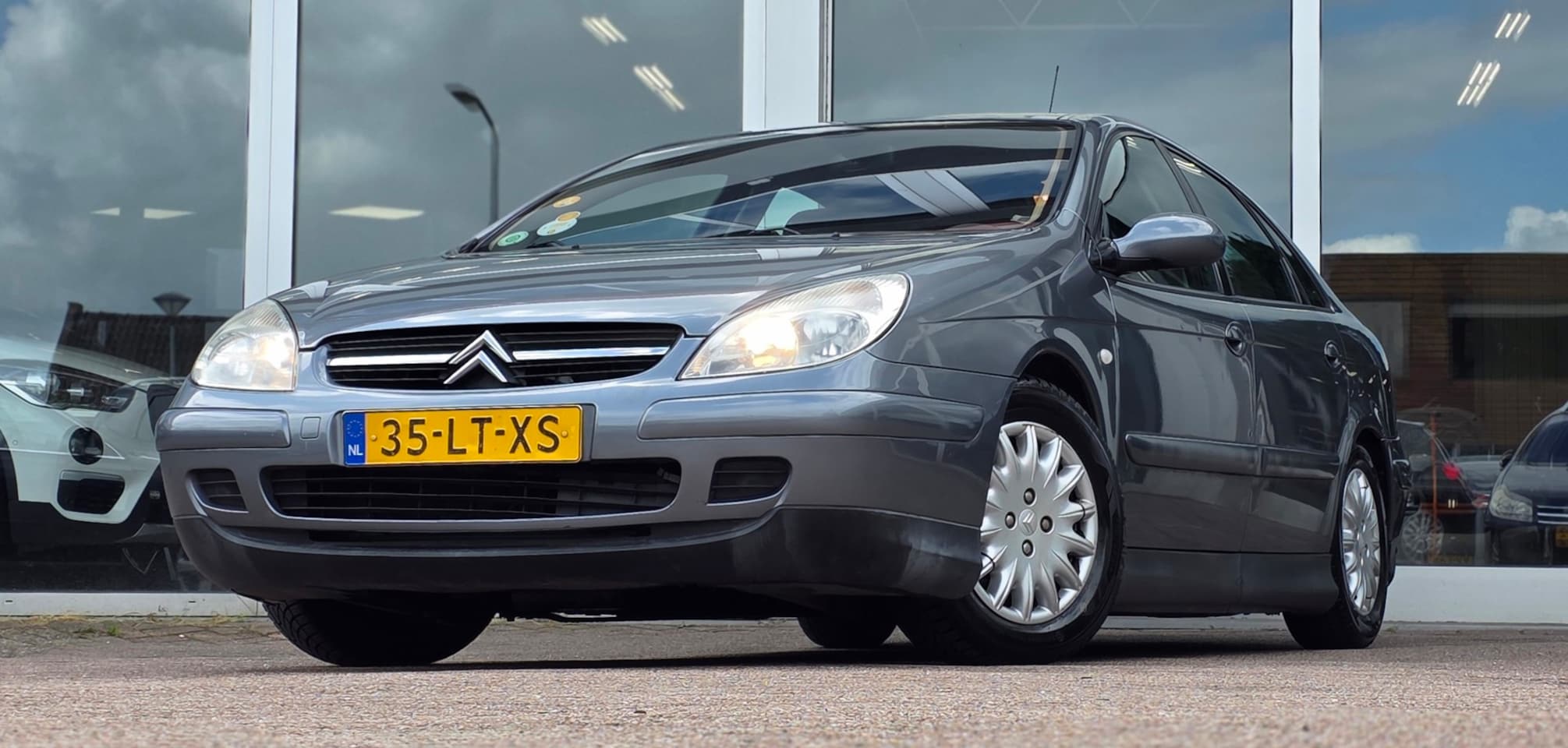 Citroën C5 - 2.0i 16V Différence Automaat APK 18-06-2026 - AutoWereld.nl