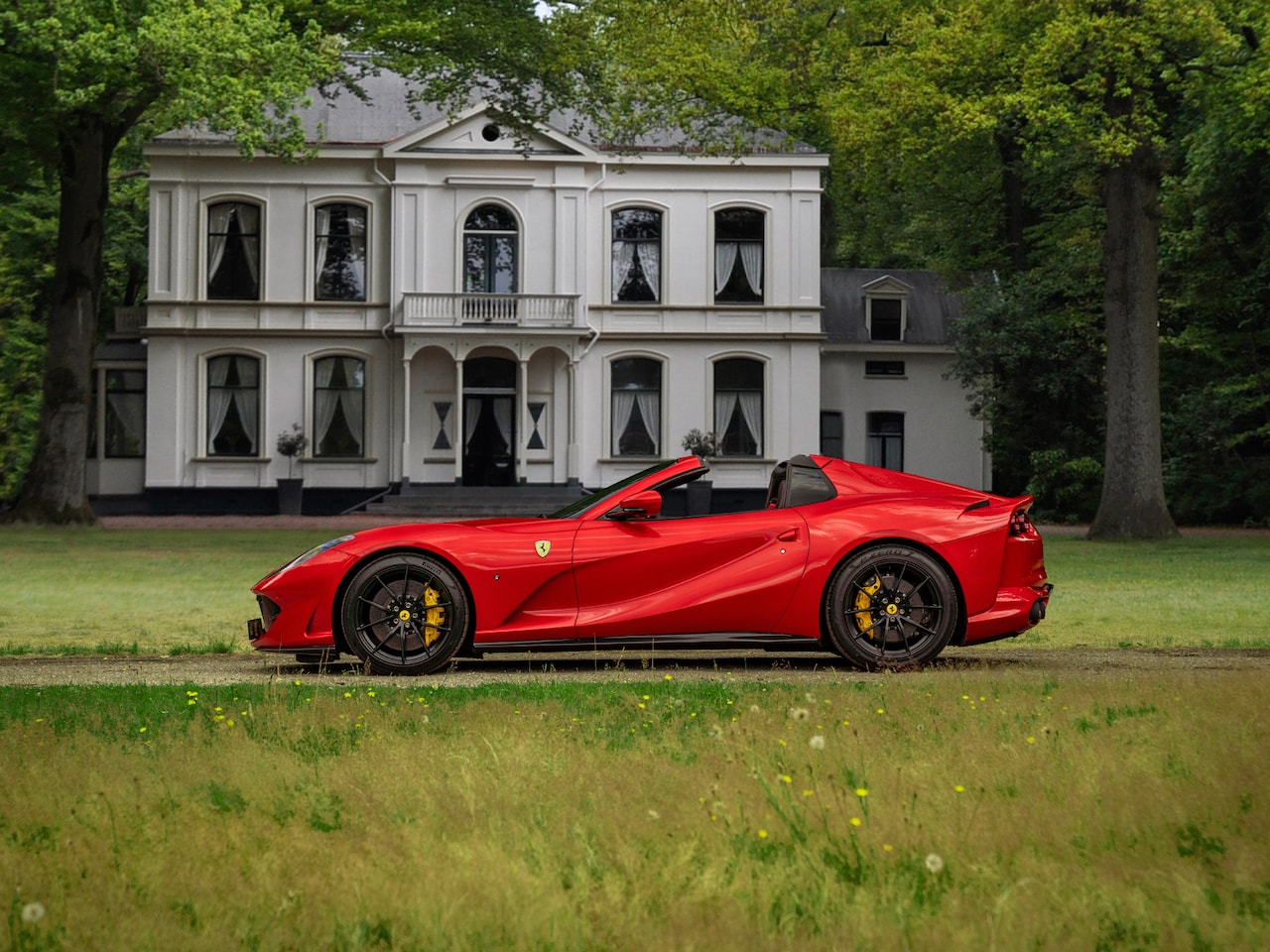 Ferrari 812 GTS - 6.5 V12 HELE | Rosso F1 2007 | Full carbon! | 1st owner | New Power Garantie 24 maanden - AutoWereld.nl