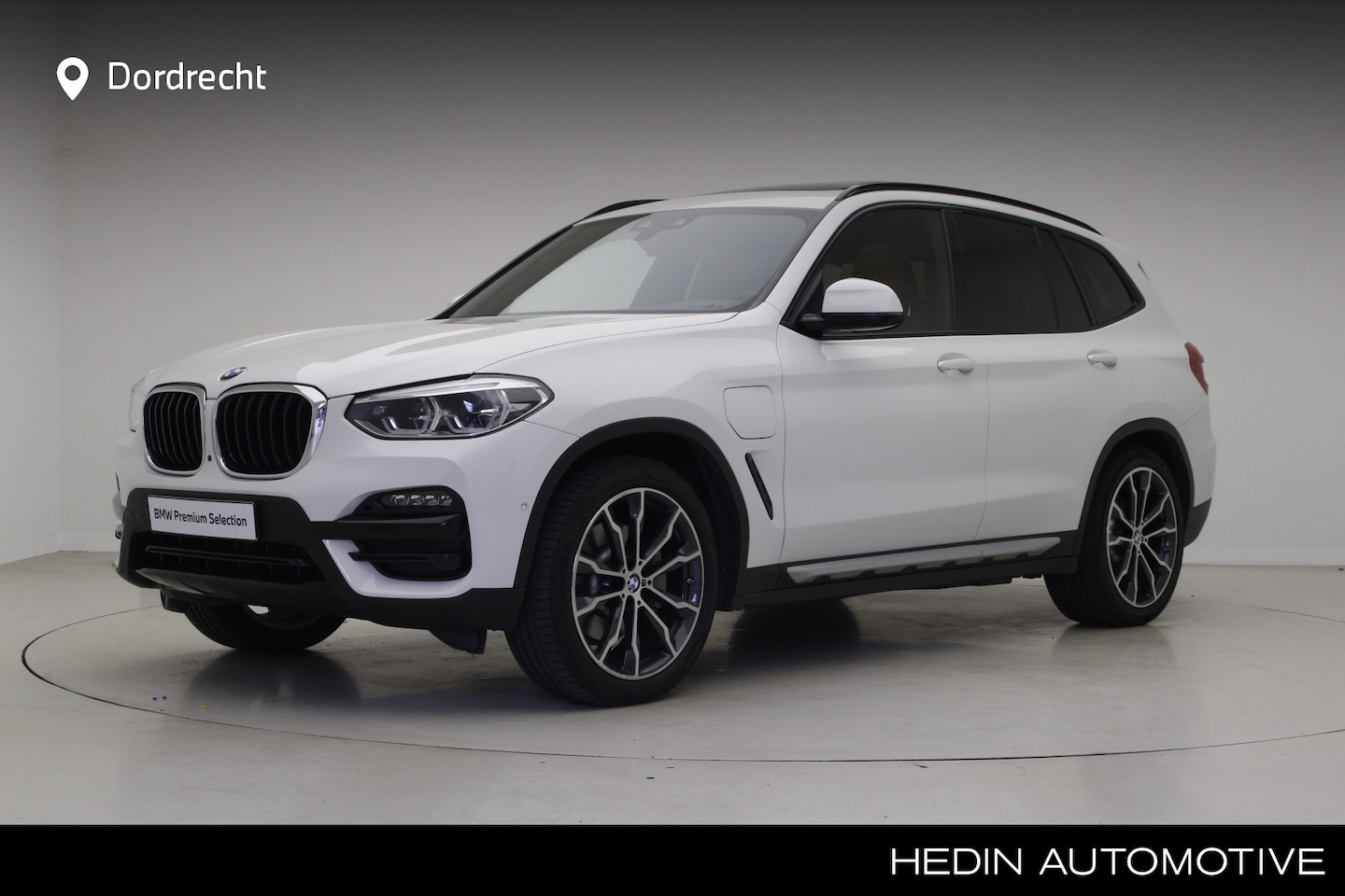 BMW X3 - xDrive30e xLine | Panorama | Leder | Trekhaak | Elek. verst. stoelen met Memory - AutoWereld.nl