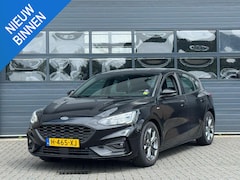 Ford Focus - 1.0 ECOBOOST ST LINE BUSINESS I WINTERPAKKET I CAMERA I CARPLAY I V/D EERSTE EIGENAAR I CR