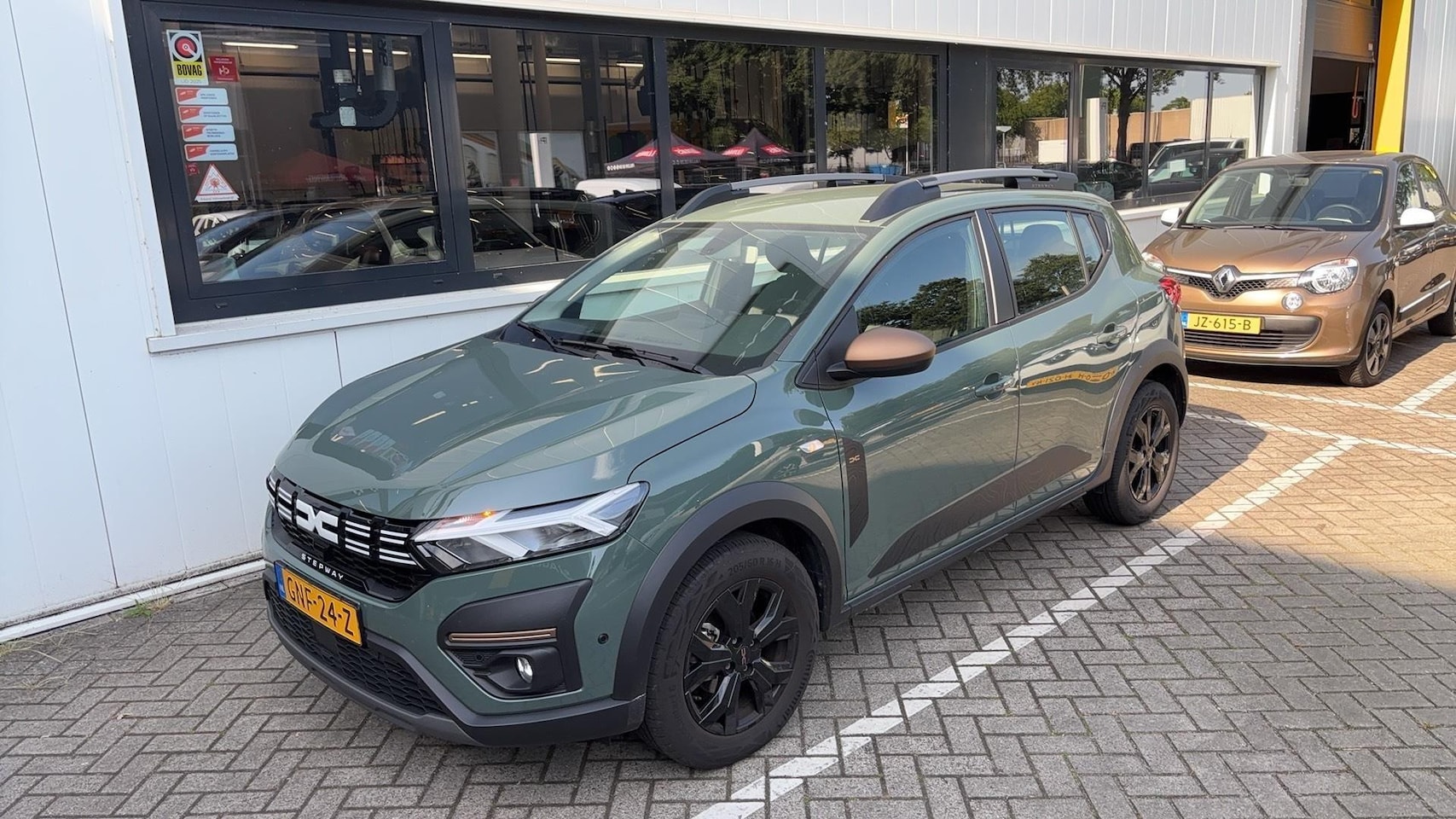 Dacia Sandero Stepway - 1.0 TCe 100 ECO-G Extreme * Wordt verwacht * - AutoWereld.nl