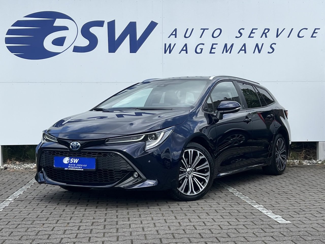 Toyota Corolla Touring Sports - 1.8 Hybrid Dynamic | ACC | LED | Camera | Dodehoek - AutoWereld.nl