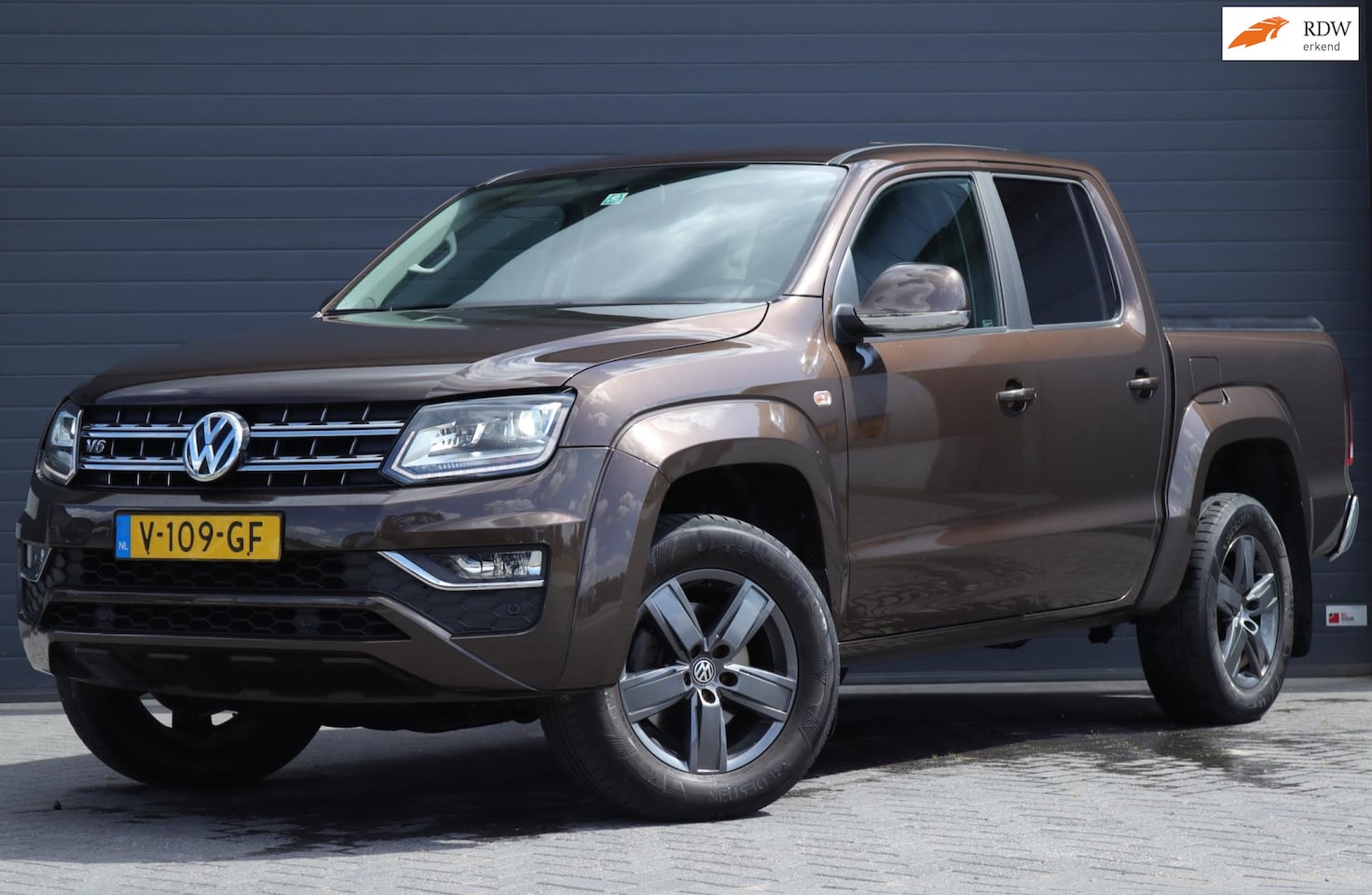 Volkswagen Amarok - 3.0 TDI 4Motion Highline DSG automaat / Carplay / Camera - AutoWereld.nl