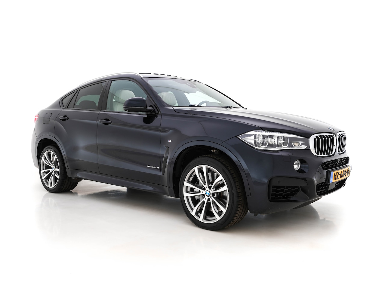 BMW X6 - xDrive50i High-Executive M-Sportpack Aut. *PANO | HEAD-UP | TWO-COLOUR-LUXURYLEATHER | FUL - AutoWereld.nl