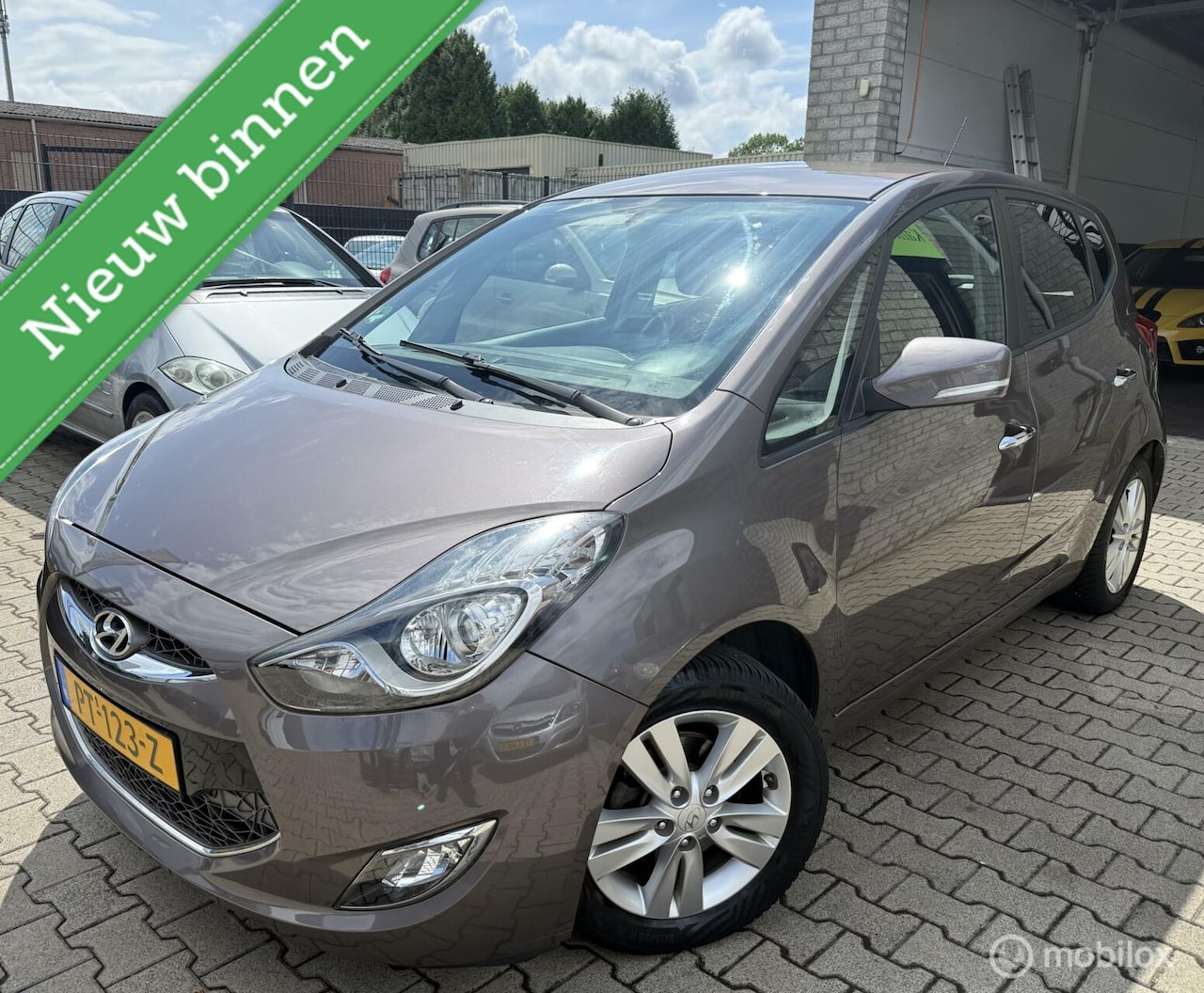 Hyundai ix20 - 1.6i i-Vision / BJ 2012 / 5DRS / Sport.Velgen - AutoWereld.nl
