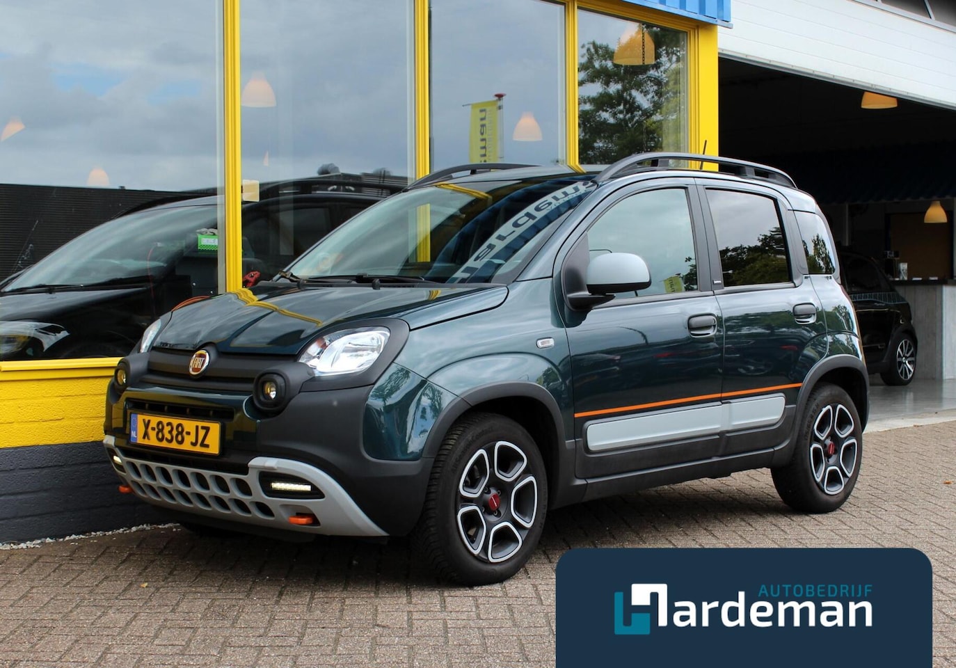 Fiat Panda - 1.0 Hybrid Garmin Cross Carplay Stoelverw. - AutoWereld.nl