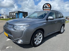 Mitsubishi Outlander - 2014 * 2.0 PHEV Executive Edition * AUTOMAAT * VOLLEDER * NAVI