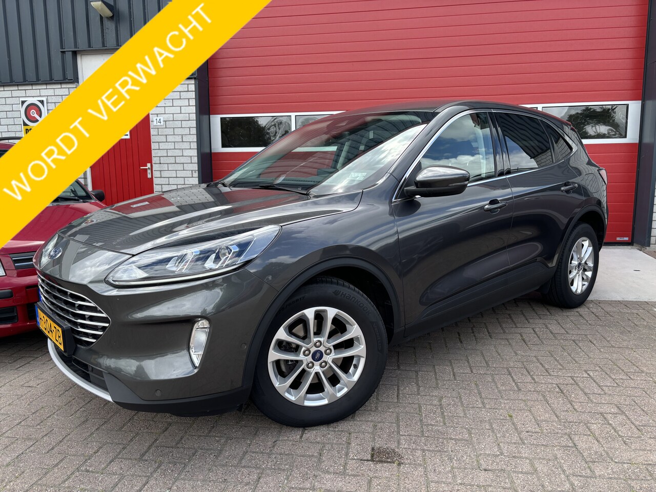 Ford Kuga - 1.5 EcoBoost Titanium 1800KG TREKGEW / 360GR CAMERA / KEYLESS / NAVI / CARPLAY / DAB+ / AC - AutoWereld.nl