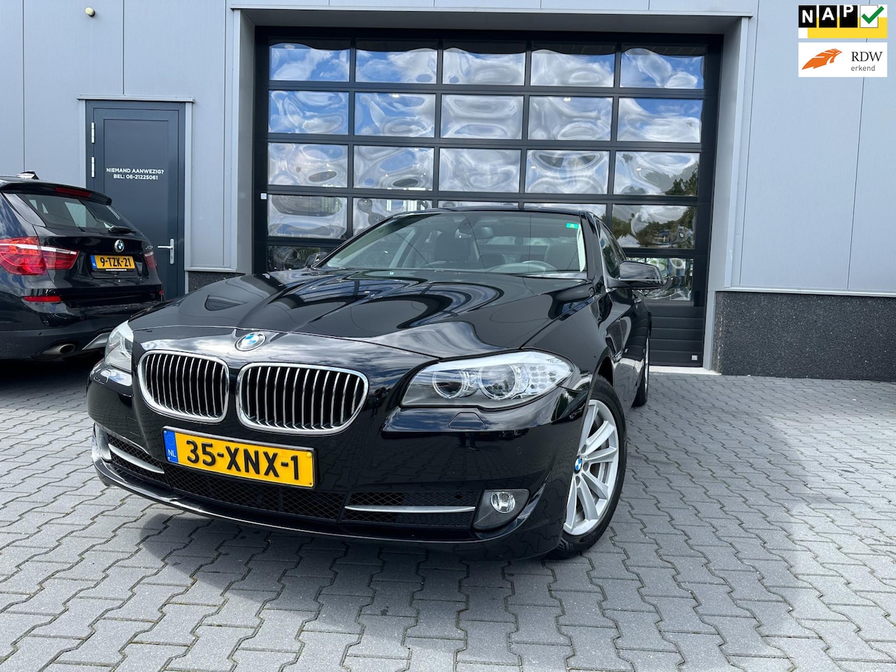 BMW 5-serie - 520i High Executive sportstoelen automaat trekhaak - AutoWereld.nl