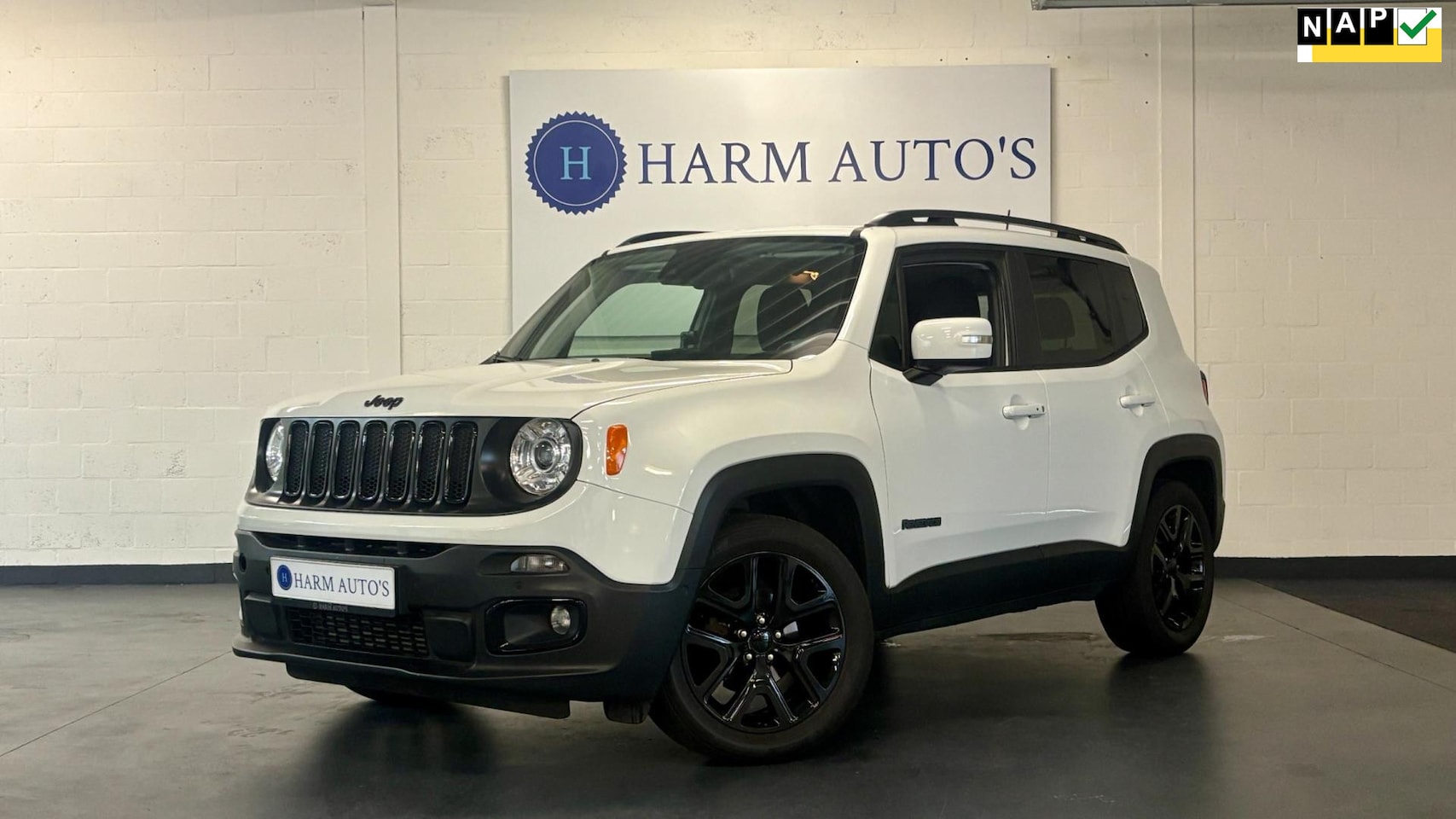 Jeep Renegade - 1.4 MultiAir 140pk Pano/Navi/CAM/Xenon/Cruise/'18' - AutoWereld.nl